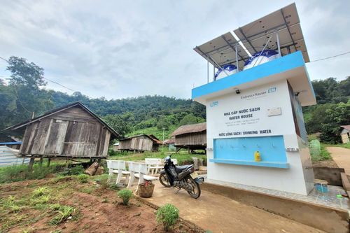 Dân vui mừng vì có nhà cấp nước sạch sinh hoạt