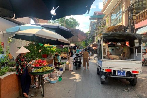 Xử lý vi phạm trật tự đô thị kiểu 'Dạo quanh phố phường'