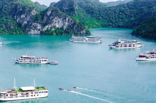 Vịnh Hạ Long có 'ngăn sông cấm chợ' với vịnh Lan Hạ?