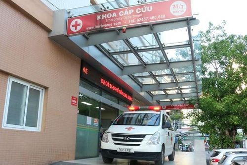 Vụ ô tô Camry tông người ngồi quán trà đá vỉa hè: Sức khỏe các nạn nhân ra sao?