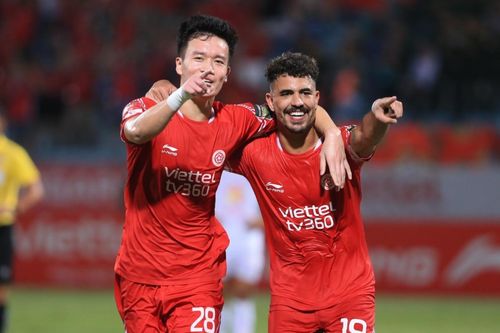 Đội nhà thắng 4-0, HLV Viettel 'cảm xúc lẫn lộn' vì công nghệ VAR
