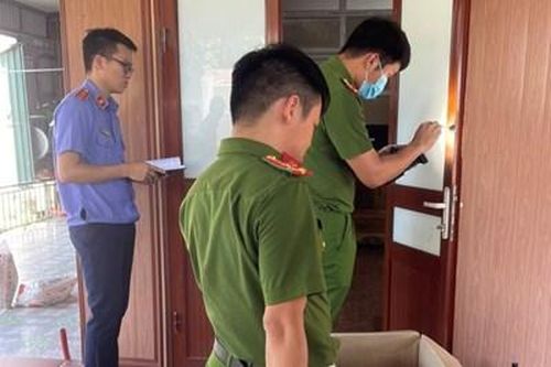 Chủ nhà bị siết cổ, đánh đập, cướp tài sản lúc rạng sáng