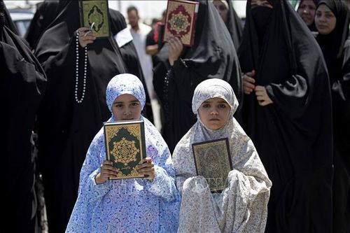 OIC tổ chức cuộc họp khẩn về hành vi báng bổ kinh Koran