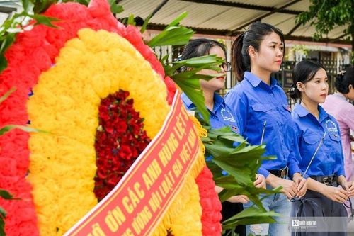 Tuổi trẻ Hội Luật gia Việt Nam tri ân các anh hùng, liệt sỹ