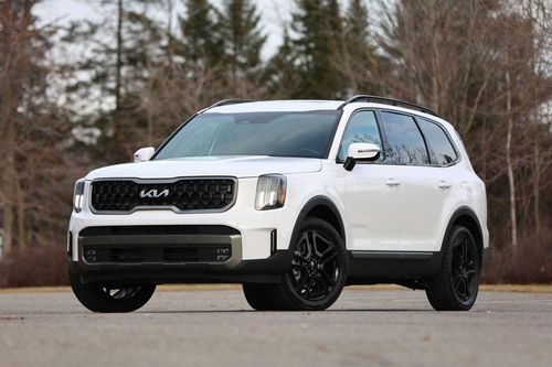 Top 10 xe SUV 3 hàng ghế rẻ nhất năm 2023