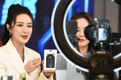 Người ảo xâm chiếm thị trường livestream bán hàng tại Trung Quốc