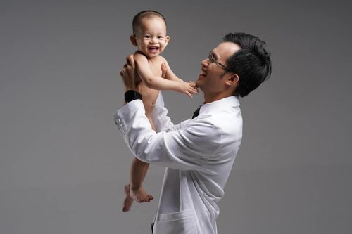 Bác sĩ Trương Quang Hải – Ông bố của nhiều đứa trẻ