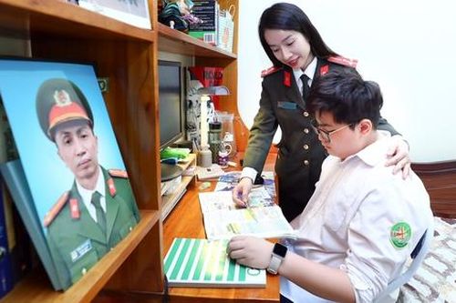 Không đơn độc giữa mất mát, hy sinh
