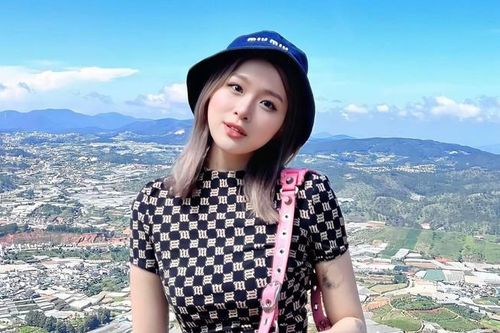 Chao 'flex' thành tích khủng: Sinh viên xuất sắc trường Top 30 thế giới, 8.0 IELTS năm 17 tuổi