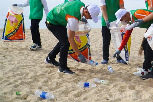 730.000 tấn nhựa bị thải ra biển mỗi năm