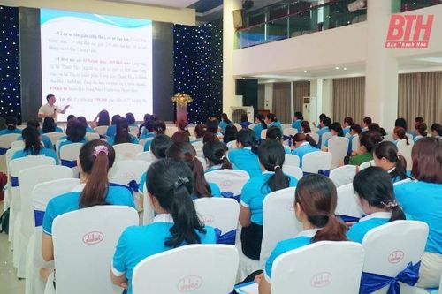 Hội LHPN tỉnh cập nhật thông tin tình hình tín ngưỡng, tôn giáo cho cán bộ cơ sở