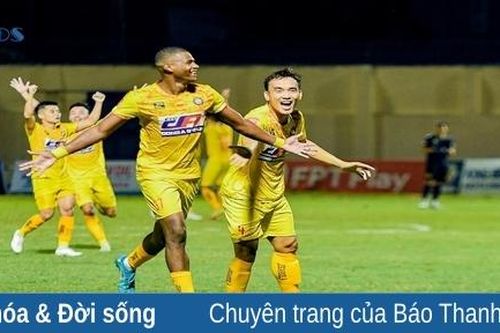 Vừa tạm chiếm ngôi đầu BXH, trợ lý HLV Đông Á Thanh Hóa khẳng định 'không nghĩ đến đua vô địch'