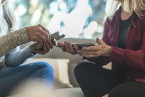Cần thu nhập bao nhiêu để sống thoải mái ở Mỹ?