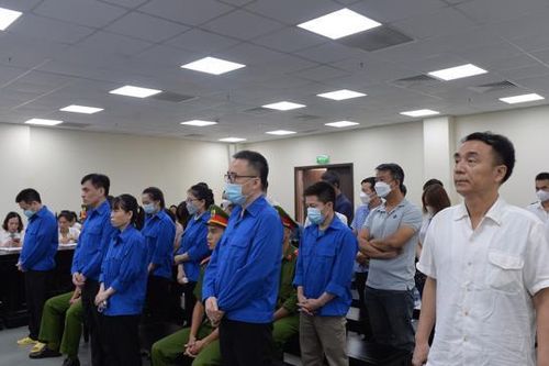 Vụ án 9,4 triệu sách giáo khoa giả: Ông Trần Hùng lĩnh 9 năm tù vì nhận 300 triệu đồng