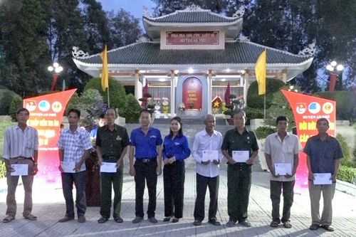Tuổi trẻ An Phú thắp nến tri ân Anh hùng liệt sĩ