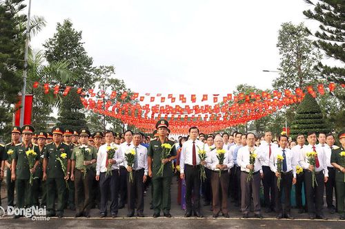 Viếng Nghĩa trang liệt sĩ tỉnh nhân kỷ niệm 76 năm Ngày Thương binh liệt sĩ