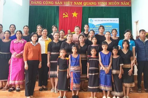 Truyền thông phòng-chống tảo hôn cho 85 hội viên phụ nữ, trẻ em gái xã Đak Krong