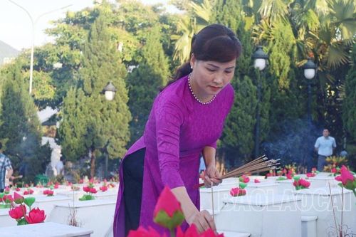 Tháng 7 về vùng đất thiêng