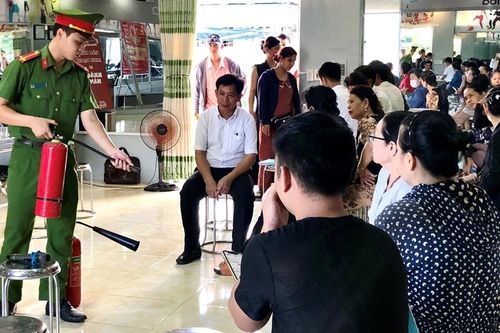 Tập huấn kỹ năng phòng cháy, chữa cháy và an toàn thực phẩm cho hộ kinh doanh, tiểu thương