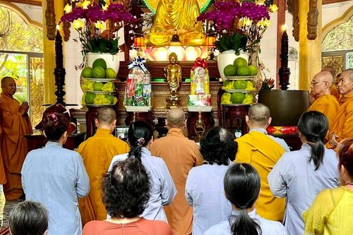 Các đoàn cúng dường trường hạ mùa An cư kiết hạ Phật lịch 2567