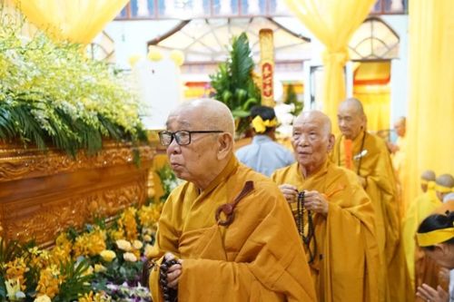 Hội đồng Chứng minh GHPGVN viếng tang Trưởng lão Hòa thượng Thích Giác Minh