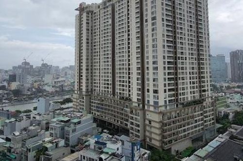 Khu đất 132 Bến Vân Đồn bị đề nghị tạm dừng giao dịch, Phát Đạt nói gì?