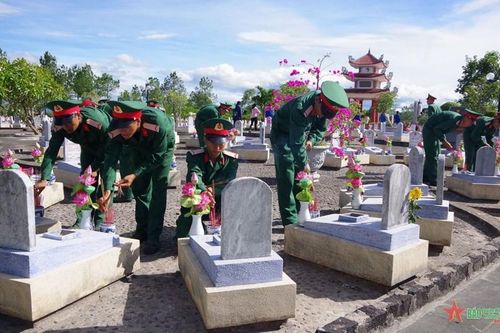 Thành kính tưởng nhớ, tri ân những Anh hùng liệt sĩ, thương bệnh binh