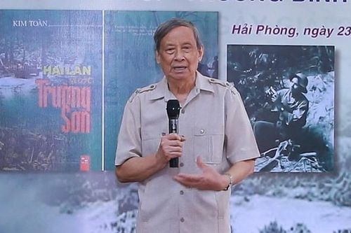 'Hai lần vượt Trường Sơn' của nhà báo - chiến sĩ Kim Toàn