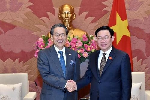 Chủ tịch Quốc hội Vương Đình Huệ tiếp Cố vấn đặc biệt của Nội các Chính phủ Nhật Bản