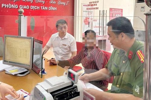 Ngăn chặn người phụ nữ bị 'Cục trưởng ma túy' rởm lừa chuyển tiền