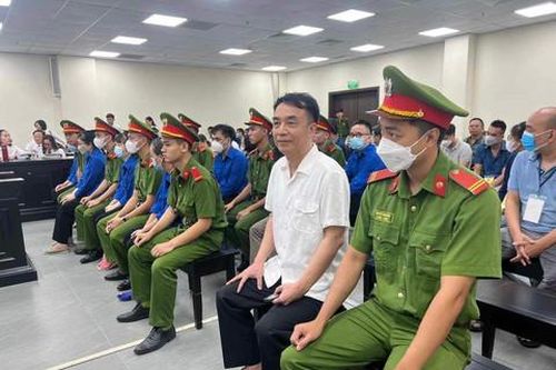 Cựu Phó Cục trưởng Cục Quản lý thị trường Hà Nội lãnh án 9 năm tù