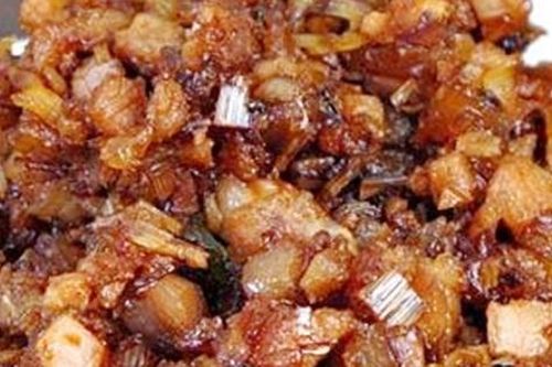 Cách làm thịt kho mắm ruốc sả cực tốn cơm
