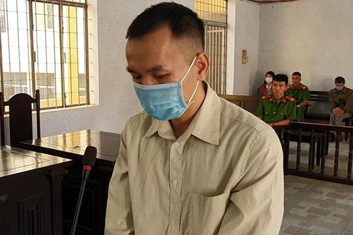 Ghen tuông, chồng dùng dao đâm 2 người bạn của vợ trọng thương