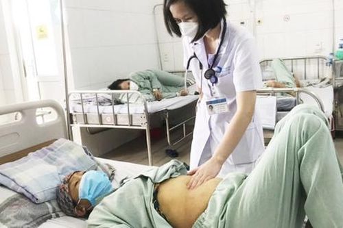 Chữa viêm dạ dày bằng thuốc nam không rõ nguồn gốc, một phụ nữ ở Quảng Ninh bị viêm gan cấp