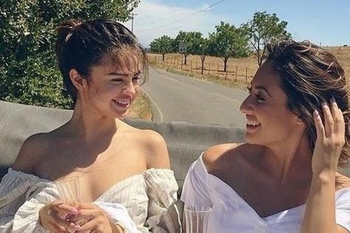 Selena Gomez gửi lời chúc mừng sinh nhật, động thái của bạn thân khiến fan vui lây