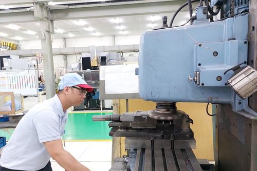 Phong trào thi đua lao động, sản xuất đóng góp lớn cho phục hồi kinh tế