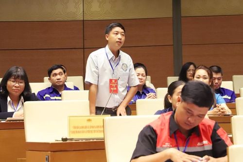 'Bữa ăn ca của người lao động không chỉ là chiếc bánh mì kẹp thịt'