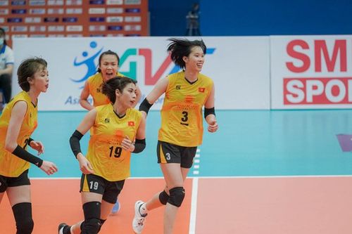 Thanh Thúy được Liên đoàn thế giới vinh danh, fan quốc tế kỳ vọng sang chơi ở châu Âu