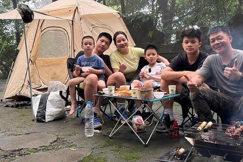 BTV Quang Minh: Ông bố đông con vừa nghiêm khắc vừa chiều con hết mực