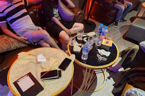 Quảng Ninh phát hiện cơ sở kinh doanh cho khách sử dụng 'bóng cười'