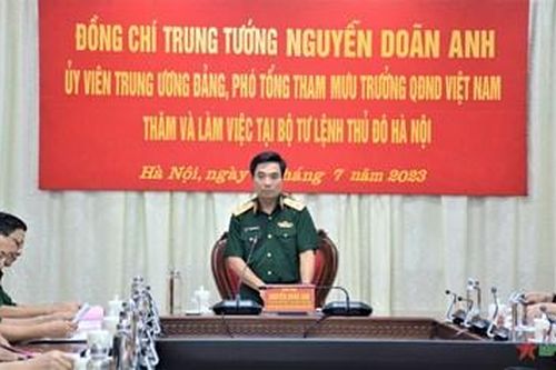 Trung tướng Nguyễn Doãn Anh làm việc tại Bộ tư lệnh Thủ đô Hà Nội