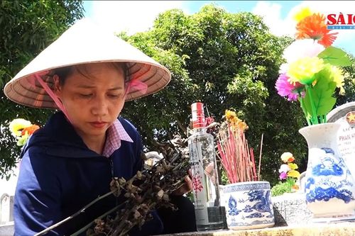 Nữ quản trang tận tậm với liệt sĩ