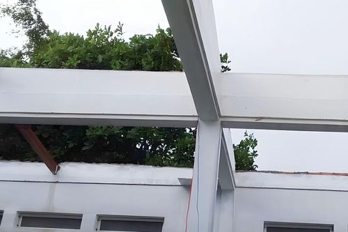 Quảng Ngãi: Lốc xoáy gây tốc mái nhà dân