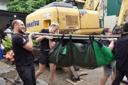 Đưa 2 cá thể gấu ngựa từ Bình Dương ra Vườn quốc gia Tam Đảo