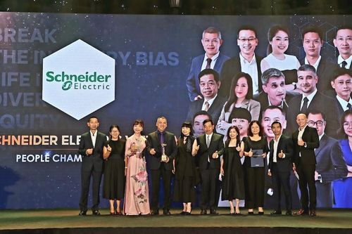 Schneider Electric Việt Nam nhận giải thưởng Lãnh đạo xuất sắc 2023