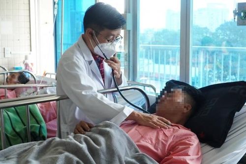 Vụ nhóm công nhân bị ngạt khí khi vớt rác dưới cống: 2 nạn nhân được xuất viện