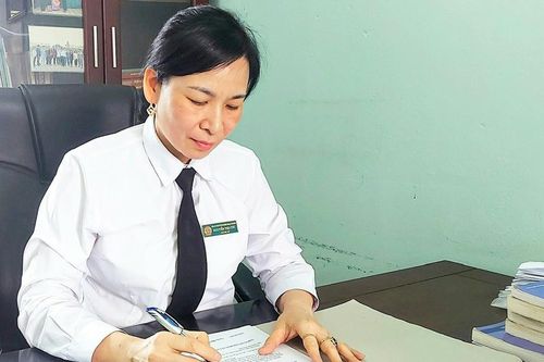 Thẩm phán Nguyễn Thị Cúc: 'Bông hồng thép' của huyện miền núi Thạch Thành