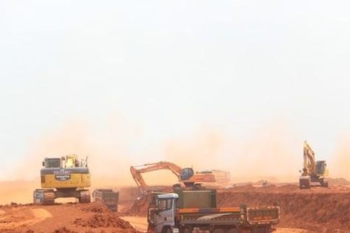 Thấy gì từ việc doanh nghiệp nổi tiếng tính chi li cơm, áo, gạo, tiền?