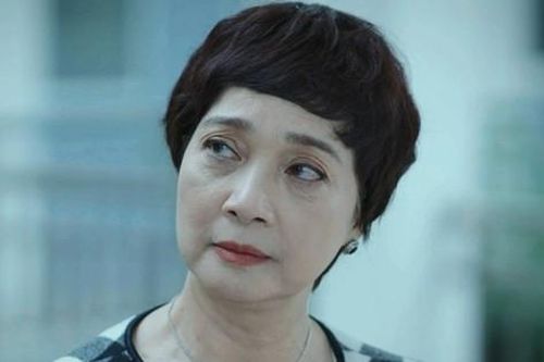 NSND Lê Khanh xin lỗi khán giả về bộ phim đang bị chê trên sóng giờ vàng