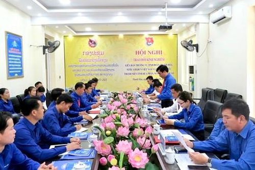 Trao đổi kinh nghiệm công tác Đoàn giữa tỉnh Thanh Hóa và Hủa Phần (Lào)
